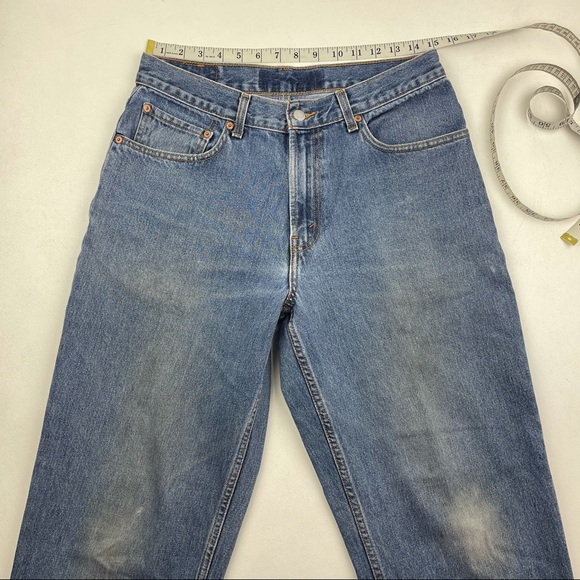 Vintage Levi’s 560 High Waist wedgie fit Jeans - Picture 2 of 8